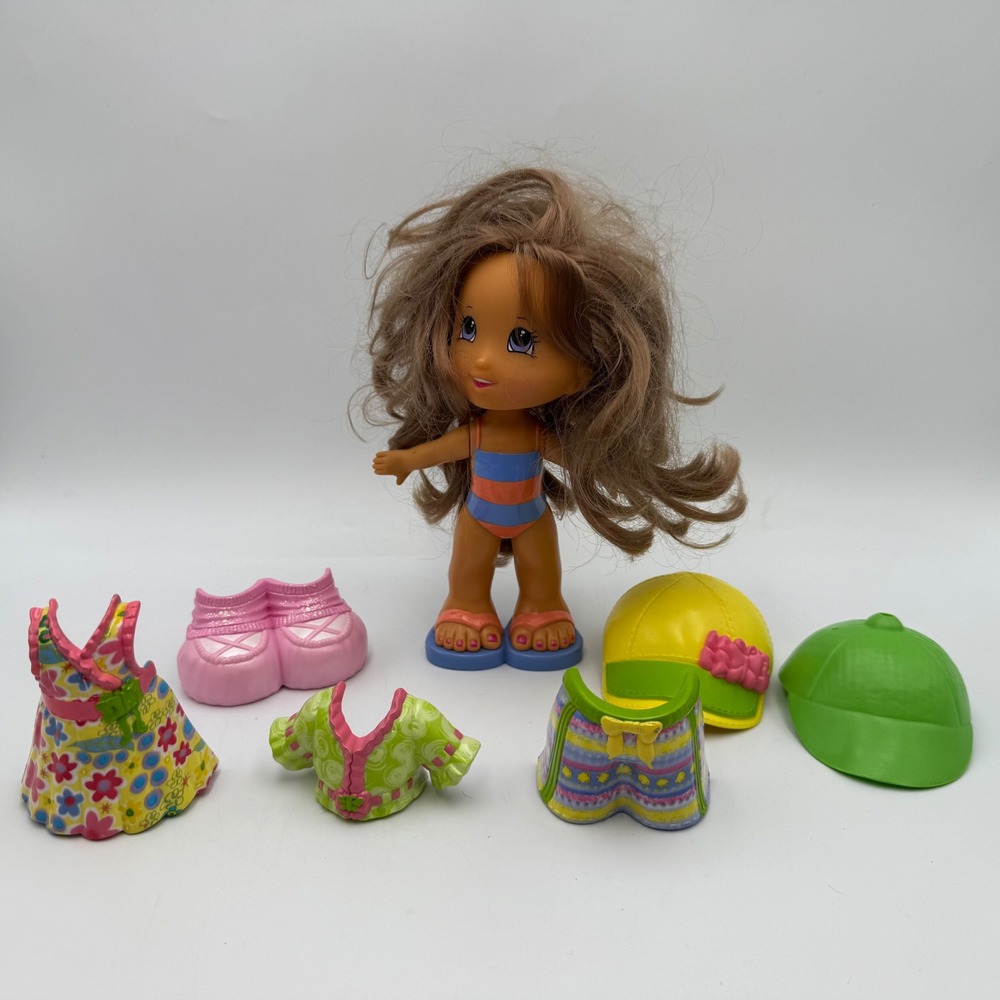 Fisher-Price Snap n Style Doll Set with Snap-On Outfits & Accessories Brown Hair